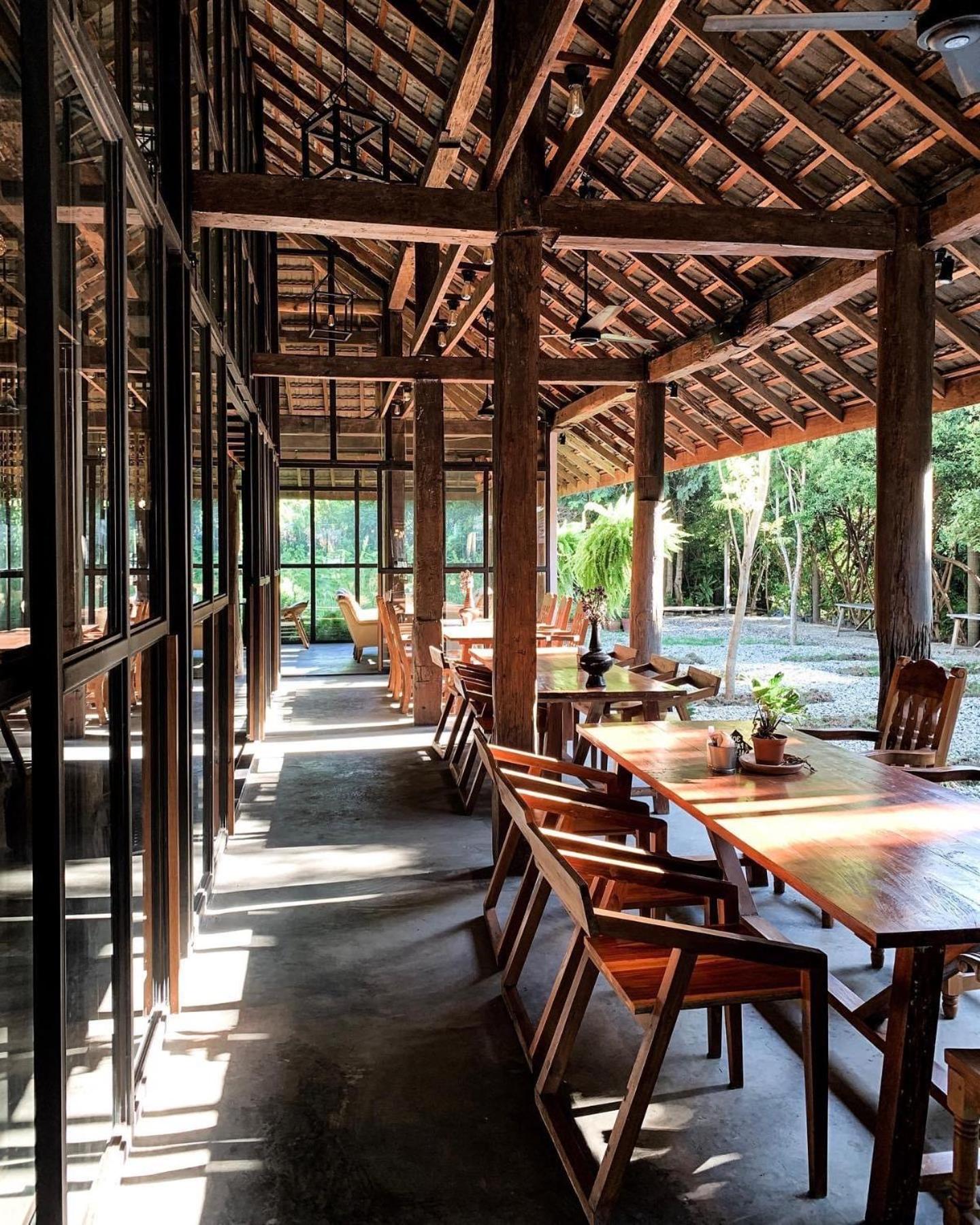 Ngeeb Bed & Breakfast 11/21