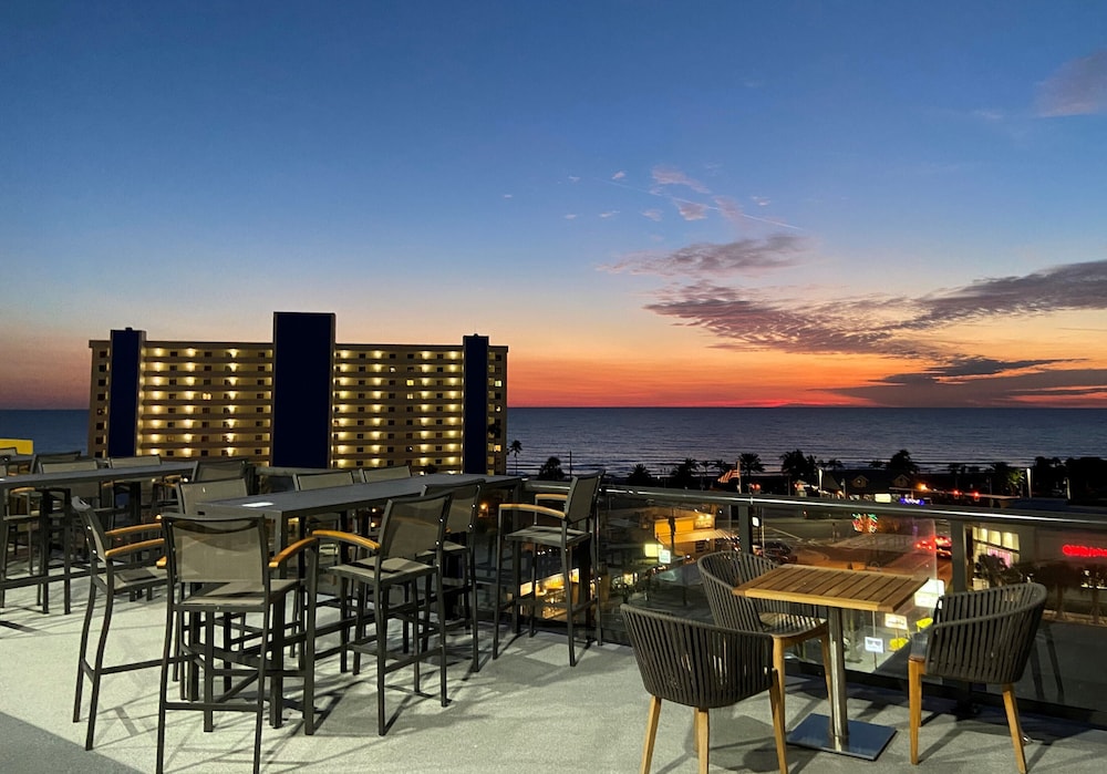 Cambria Hotel St Petersburg Madeira Beach Marina 20/58