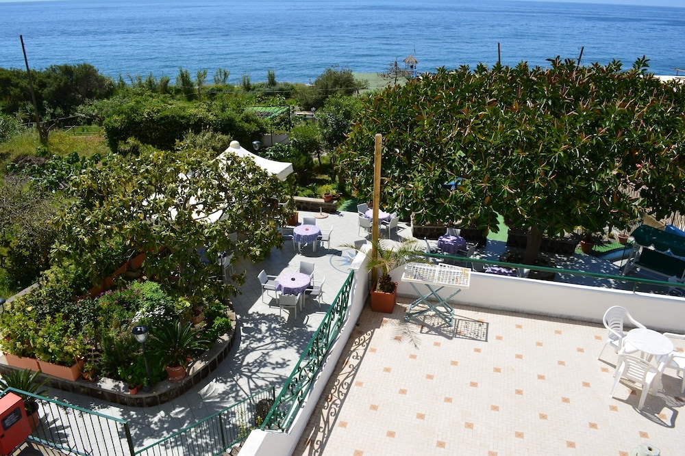 Maronti Hotel 4/55