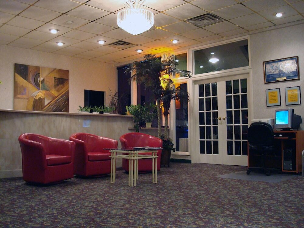 O Hare Inn & Suites 26/43