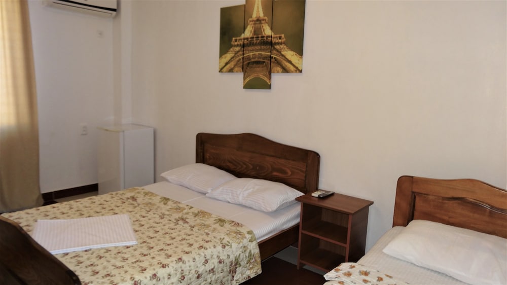 Ritsa Resort 30/70