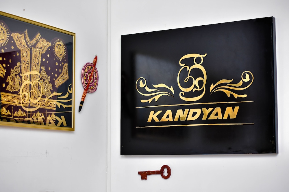 Sri Kandyan Bungalow 7/42