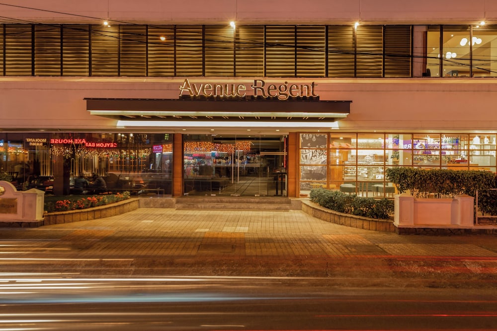 The Avenue Regent 7/58