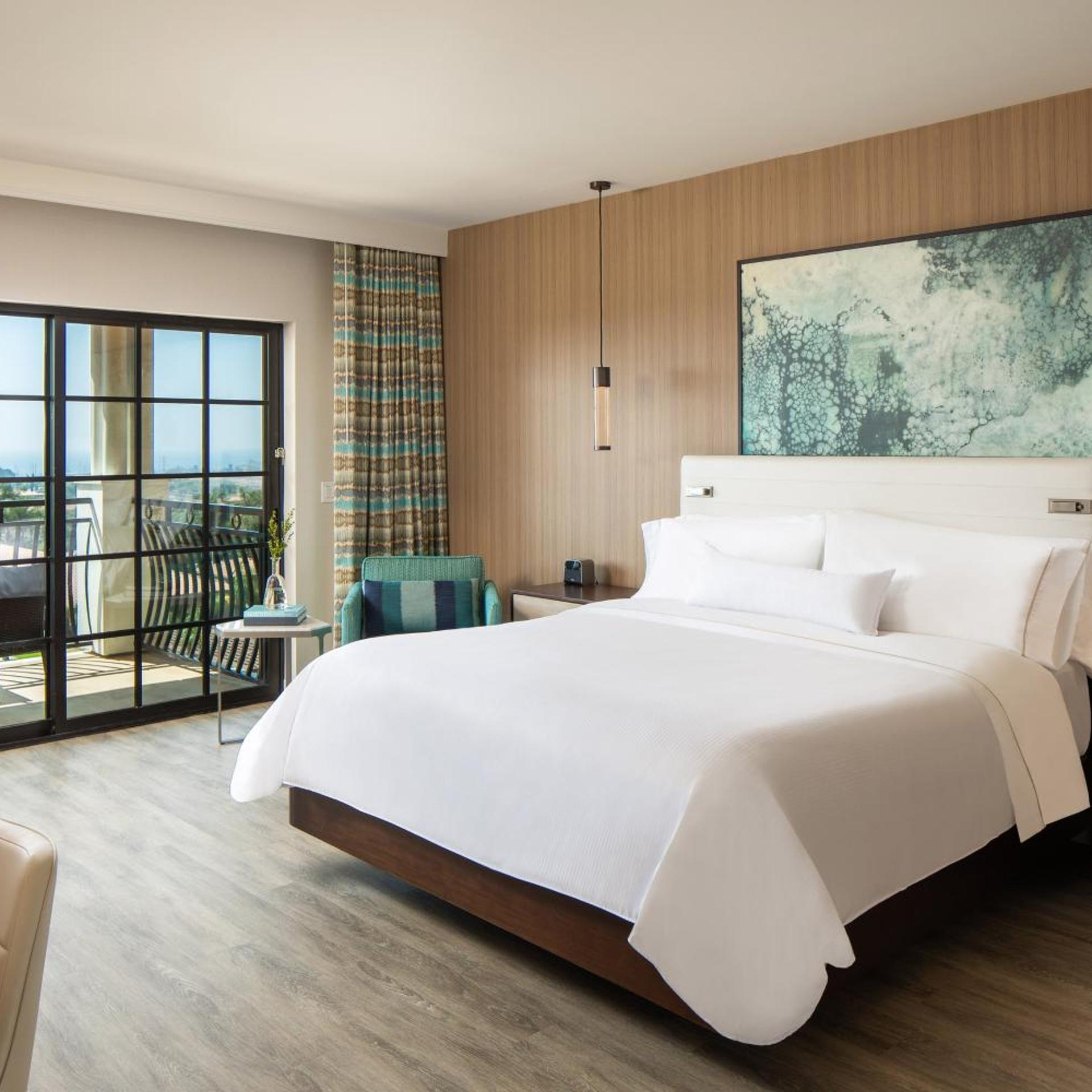 Presidential, Suite, King Bed, Coastline View, Balcony