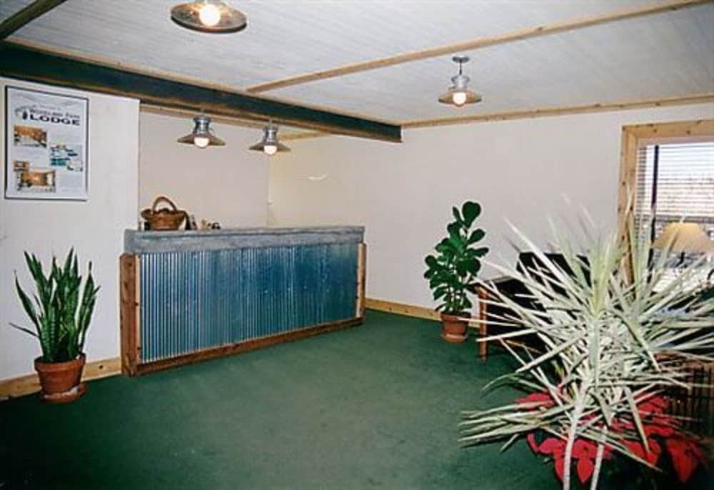 Eagle Fire Lodge Cabins 12/75