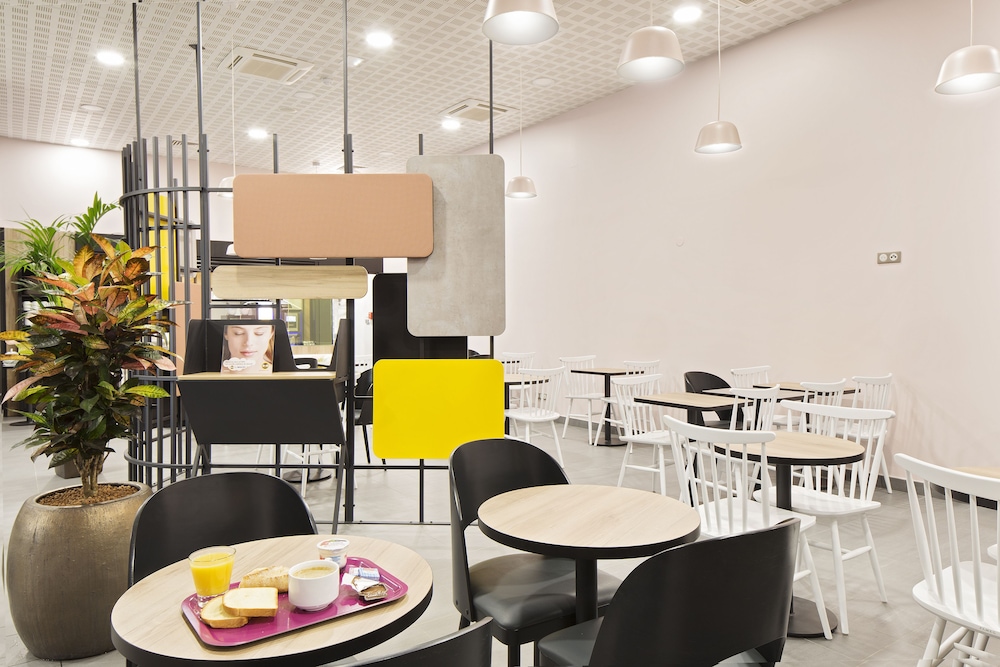 B&B HOTEL Lyon Centre Perrache 46/62