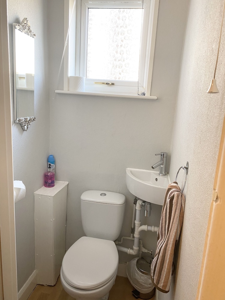 Friars Rest Guest House 22/25