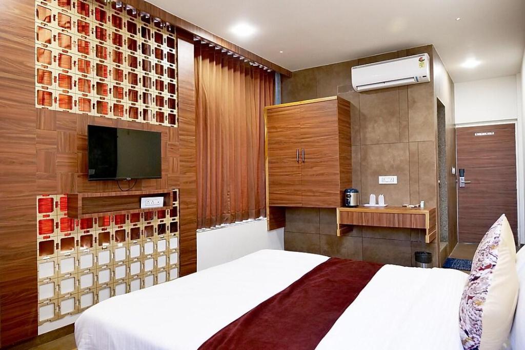 Hotel Sweet Time Restaurant Banquet and Rooms 19/27