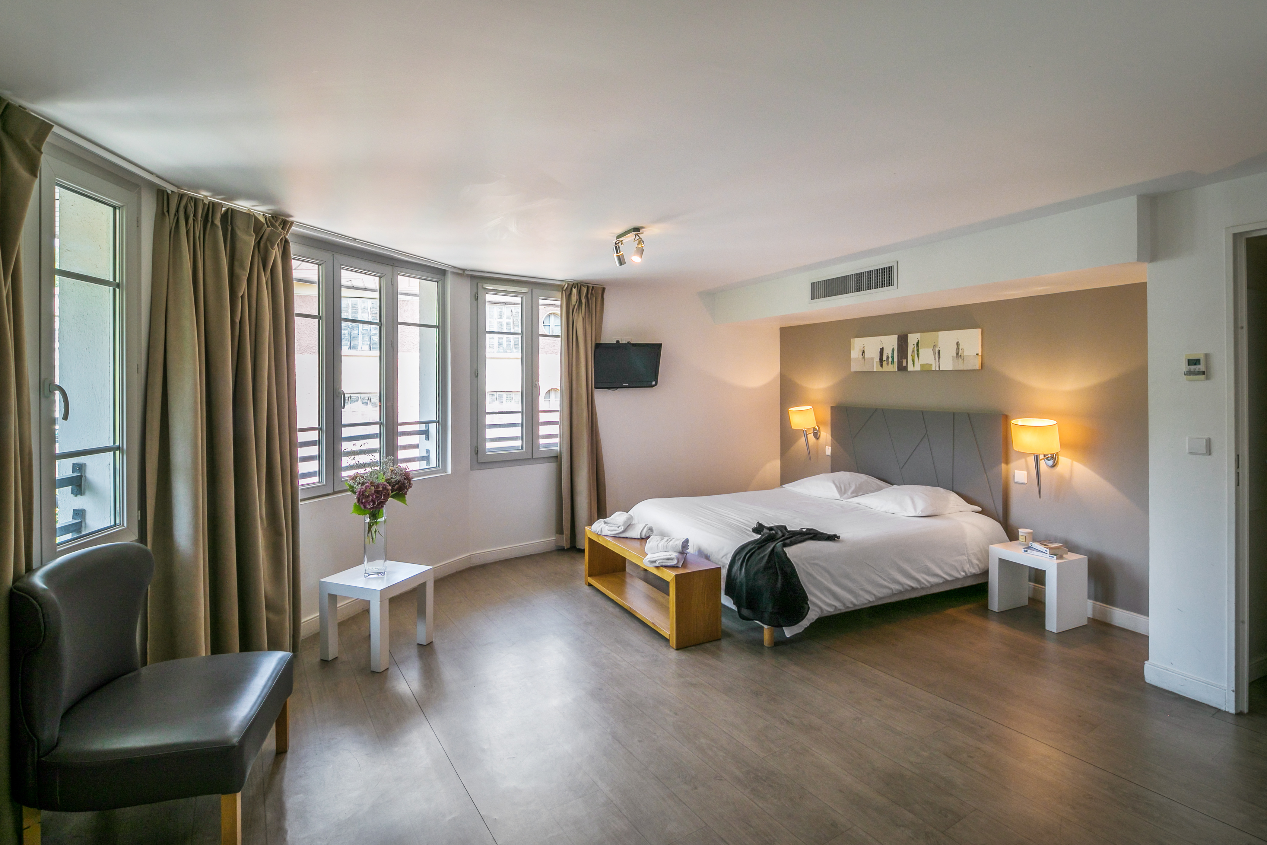 Studio, Double Bed