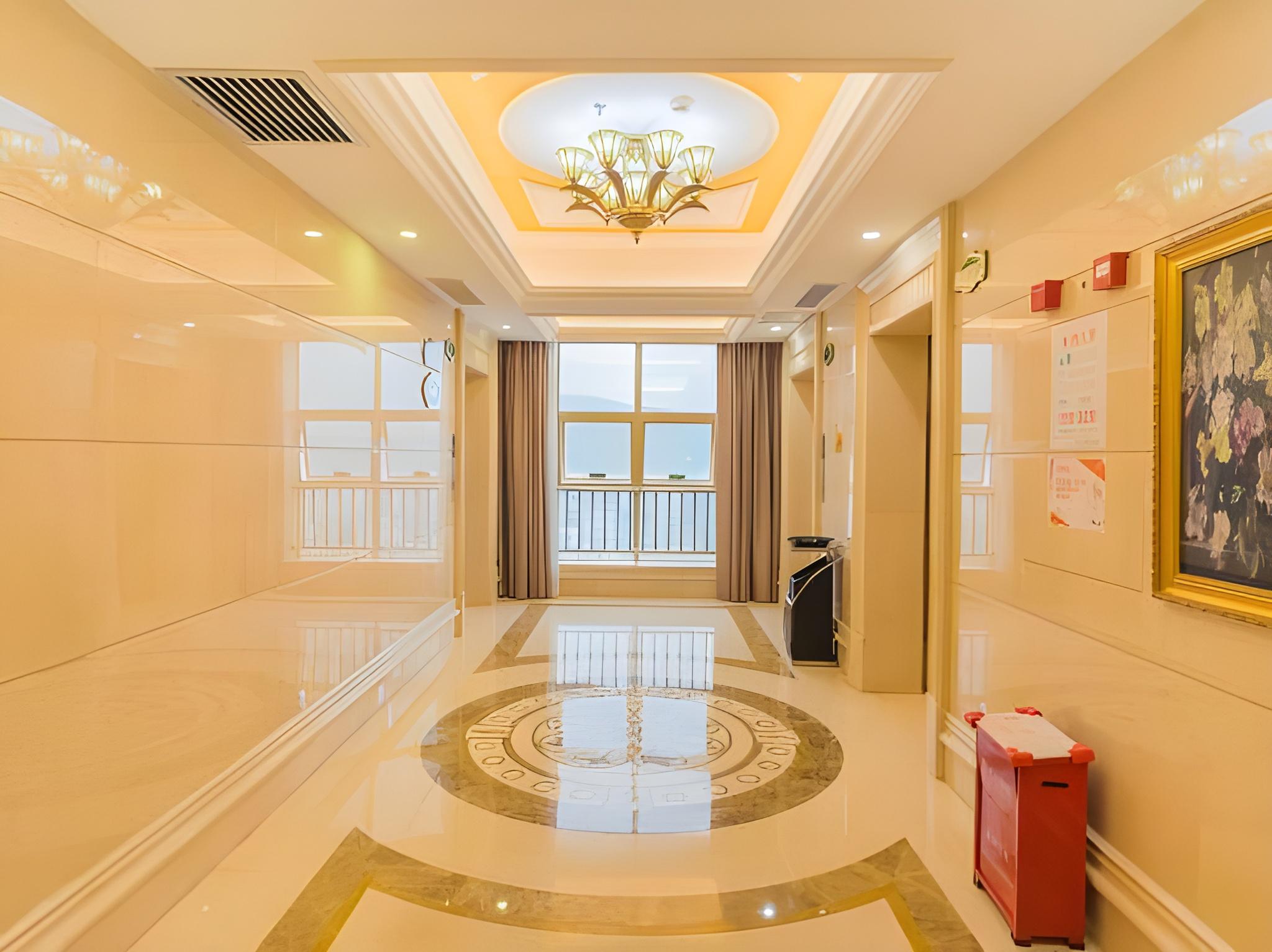 Vienna Hotel (Shantou Chaoyang High-Speed Railway Station) 35/51
