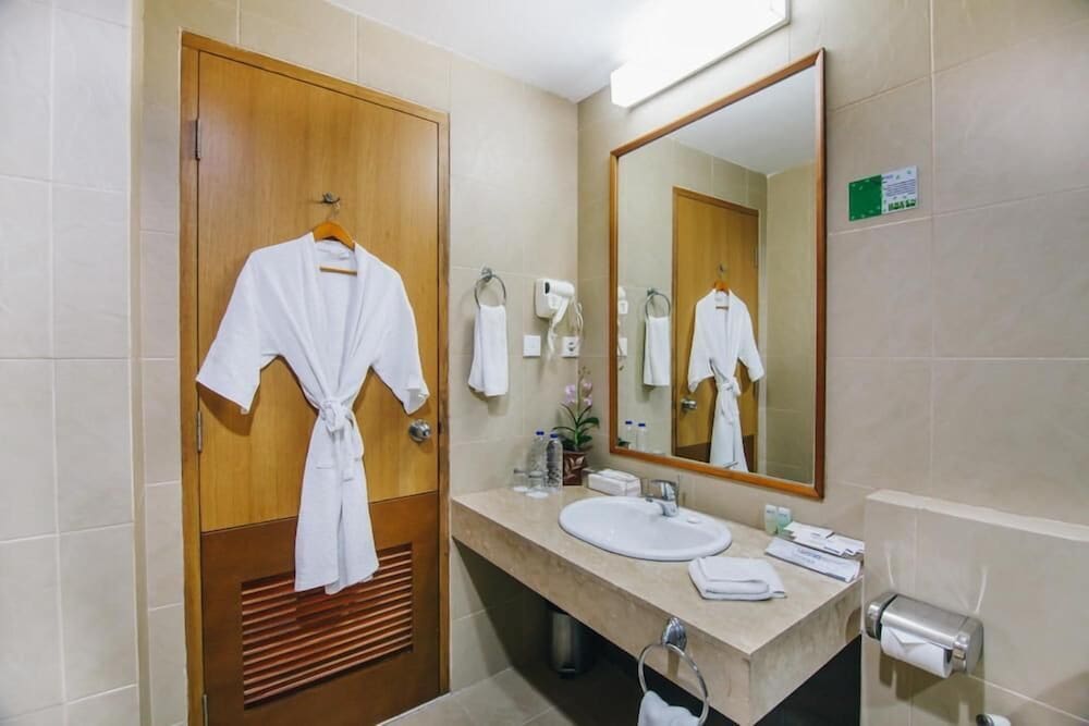 Hotel Luwansa 15/50