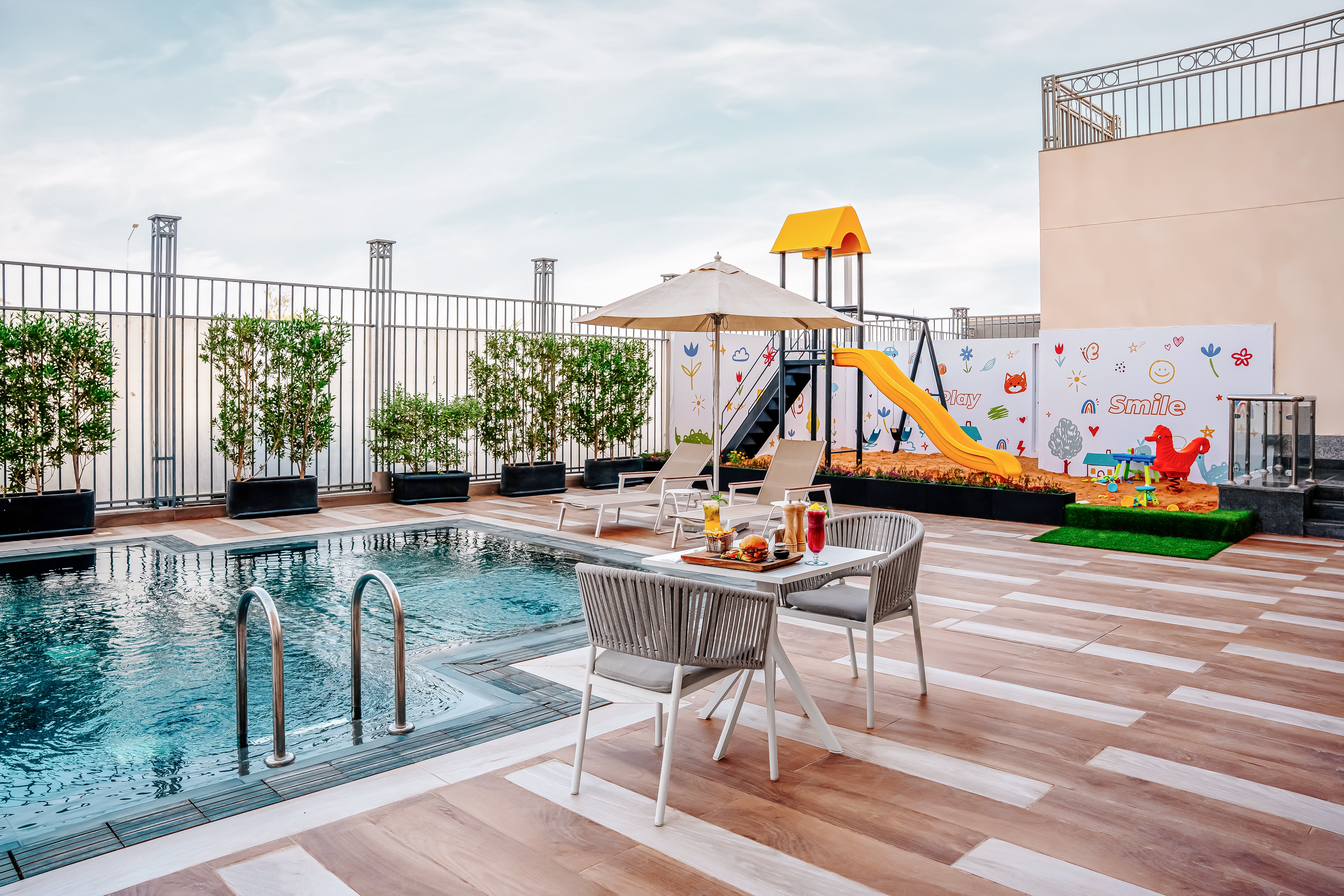 هوليداي إن الرياض منطقة الأعمال(Holiday Inn Riyadh The Business District) 42/50