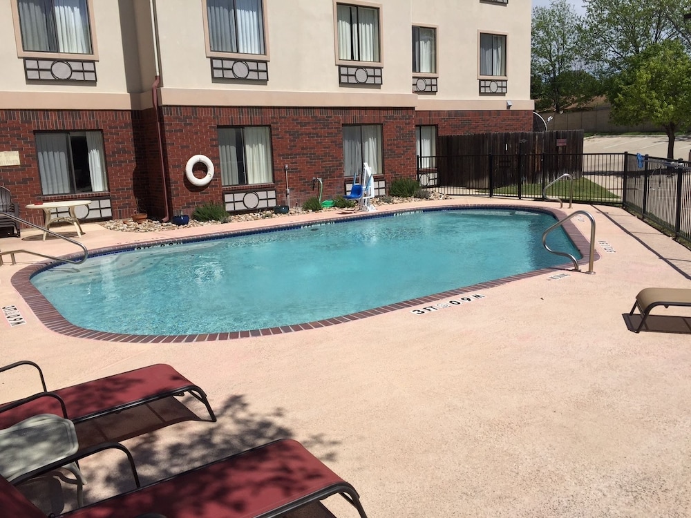 Quality Inn & Suites Lampasas 4/51