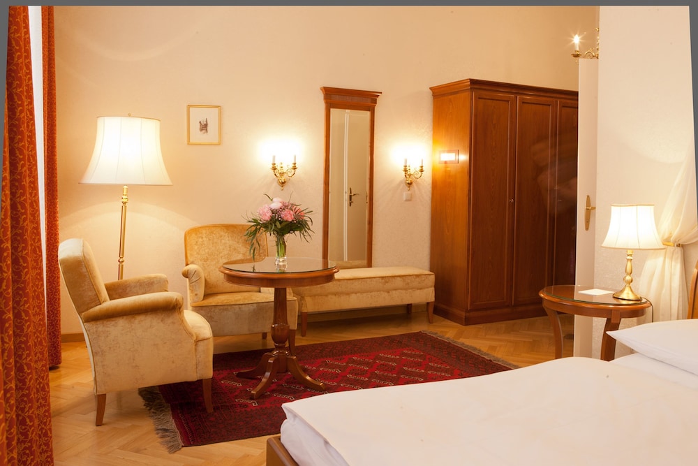 TOP CityLine Hotel Kaiserin Elisabeth 41/48