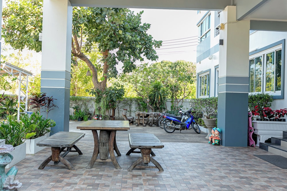 Panwalee Hotel 58/64