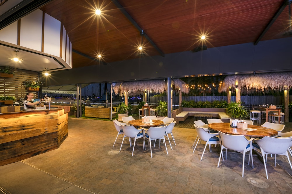 Nightcap At Kawana Waters Hotel 46/65