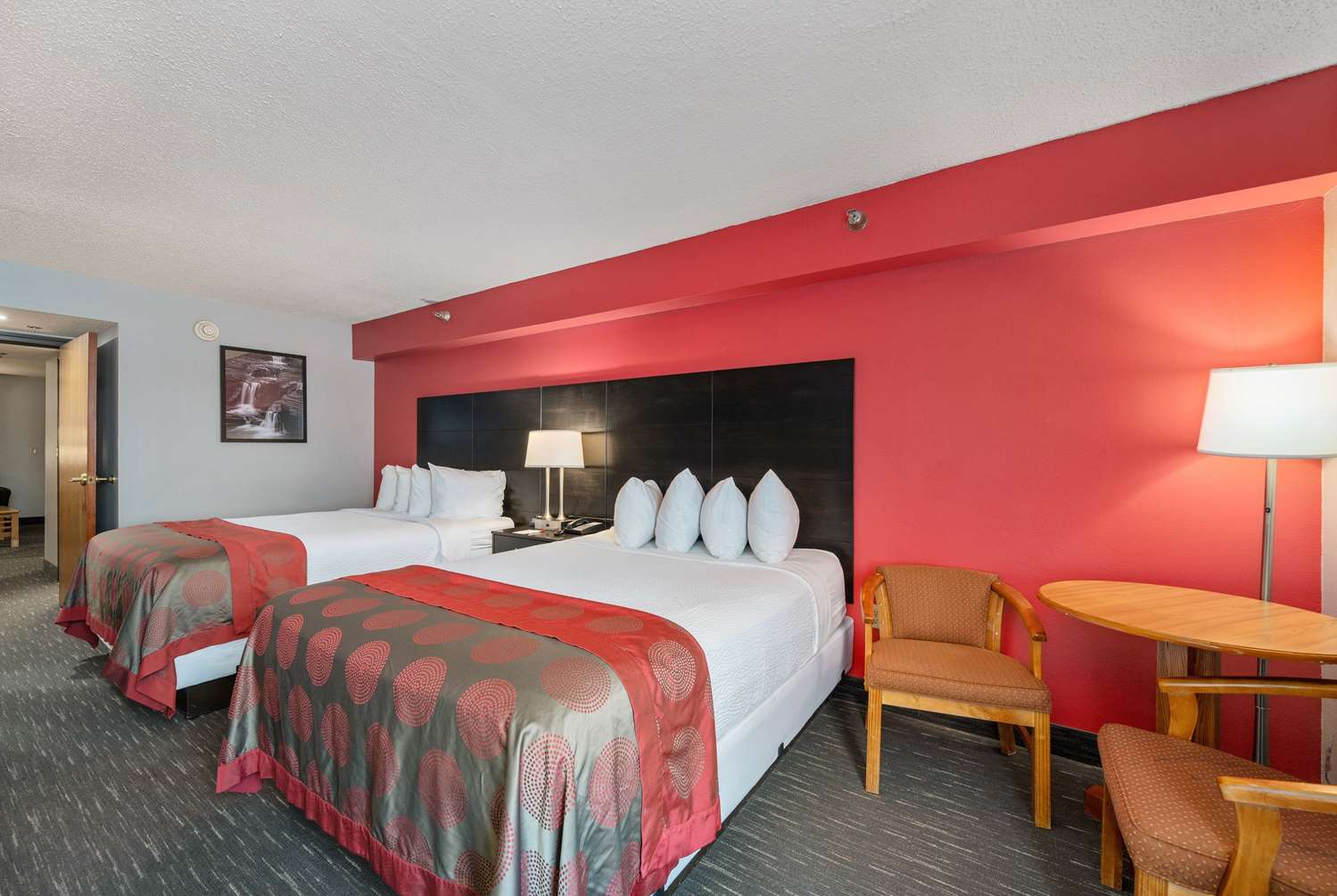 Ramada by Wyndham Sioux Falls Airport-Waterpark & Event Ctr 8/39