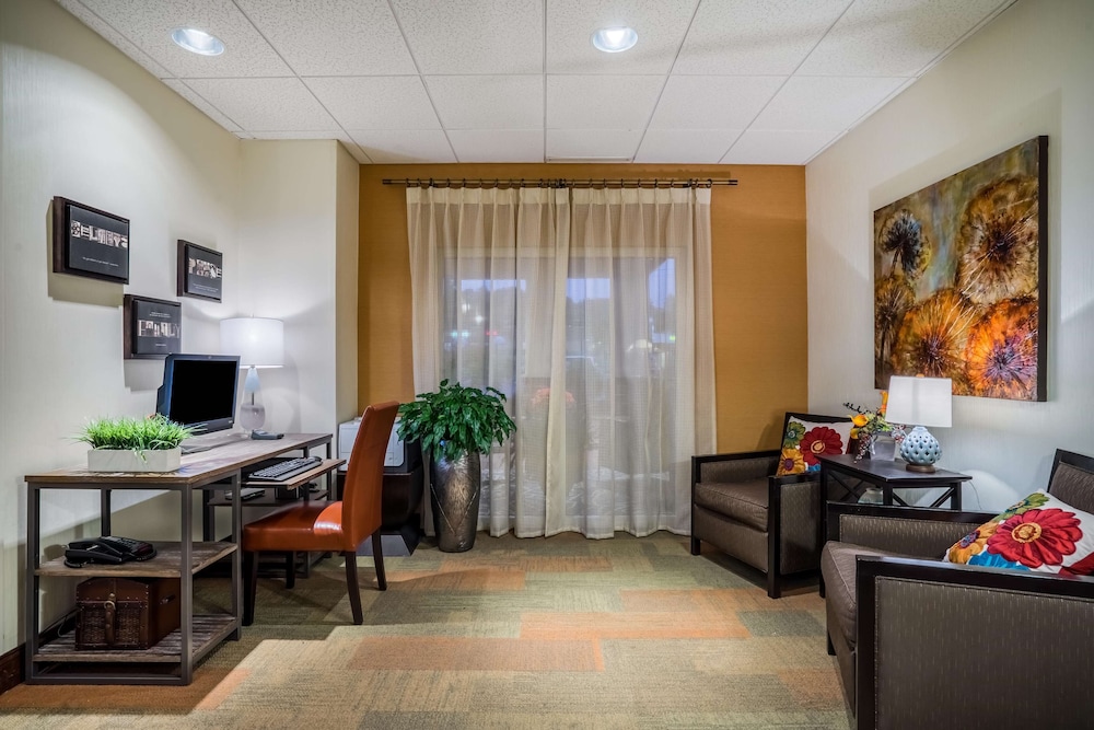 Hampton Inn Clifton Park 37/56