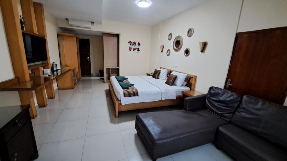 Permata Hijau Hotel 17/50
