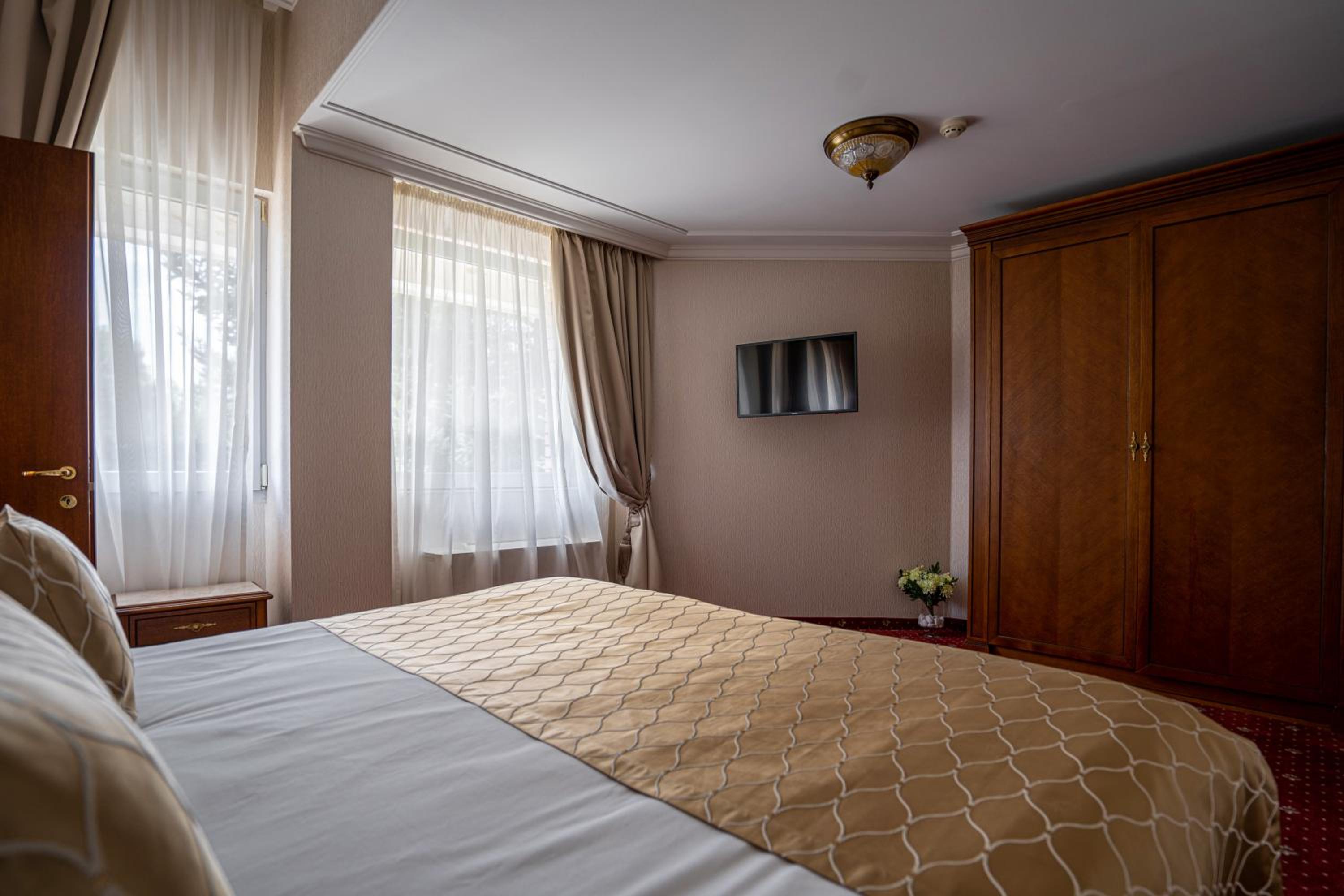 Vice President, Apartment