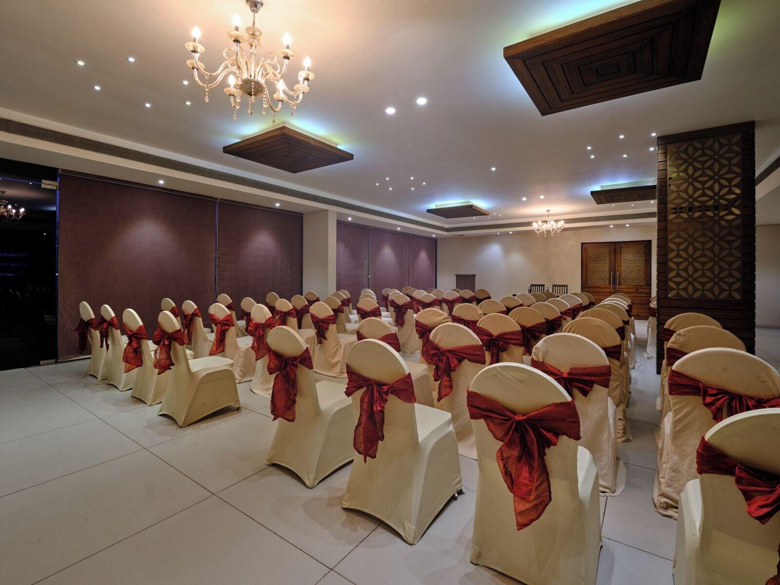 Pride Biznotel Manjusar (ex Mango Hotels Tansha Regal) 42/50