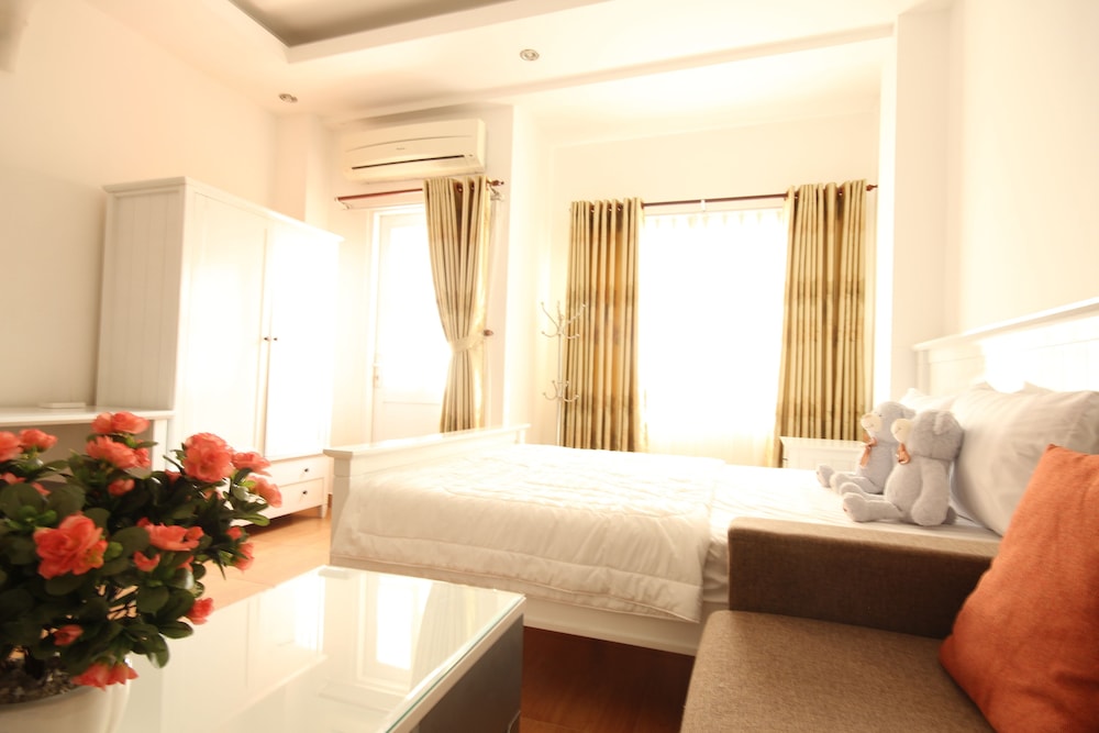 Smiley Apartment 3 38/50