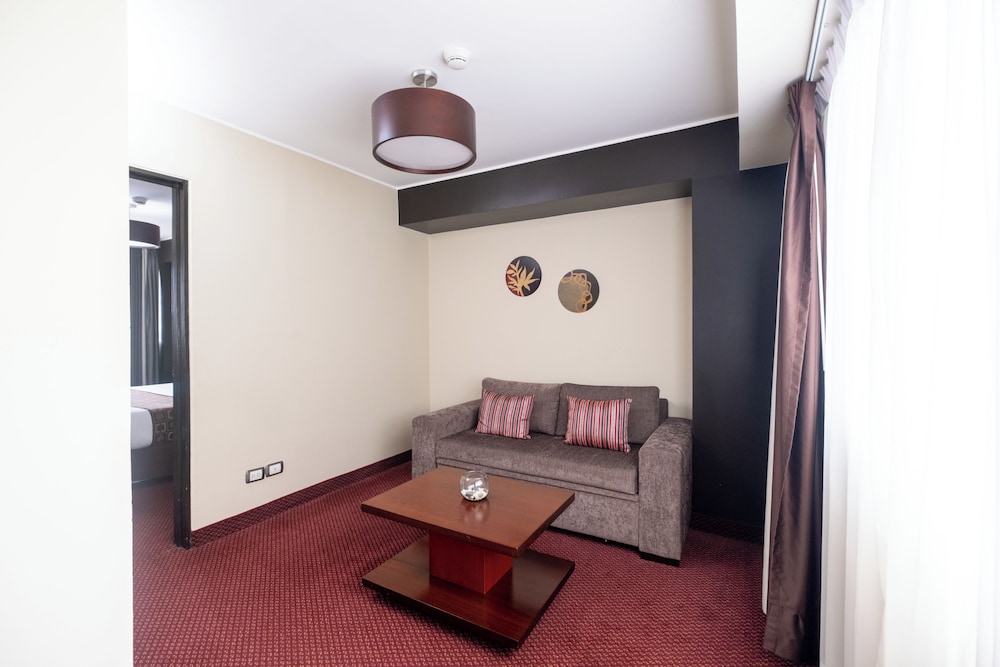 Hotel Carrera Ex Thunderbird Hotels Carrera 43/64