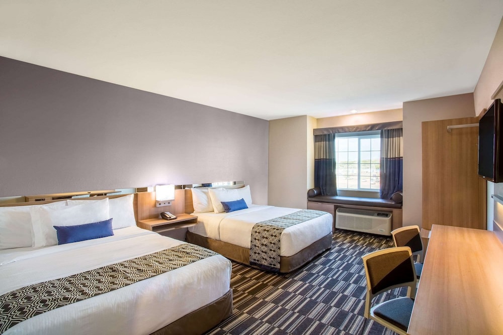 Microtel Inn and Suites By Wyndham Naples Vernal 12/50