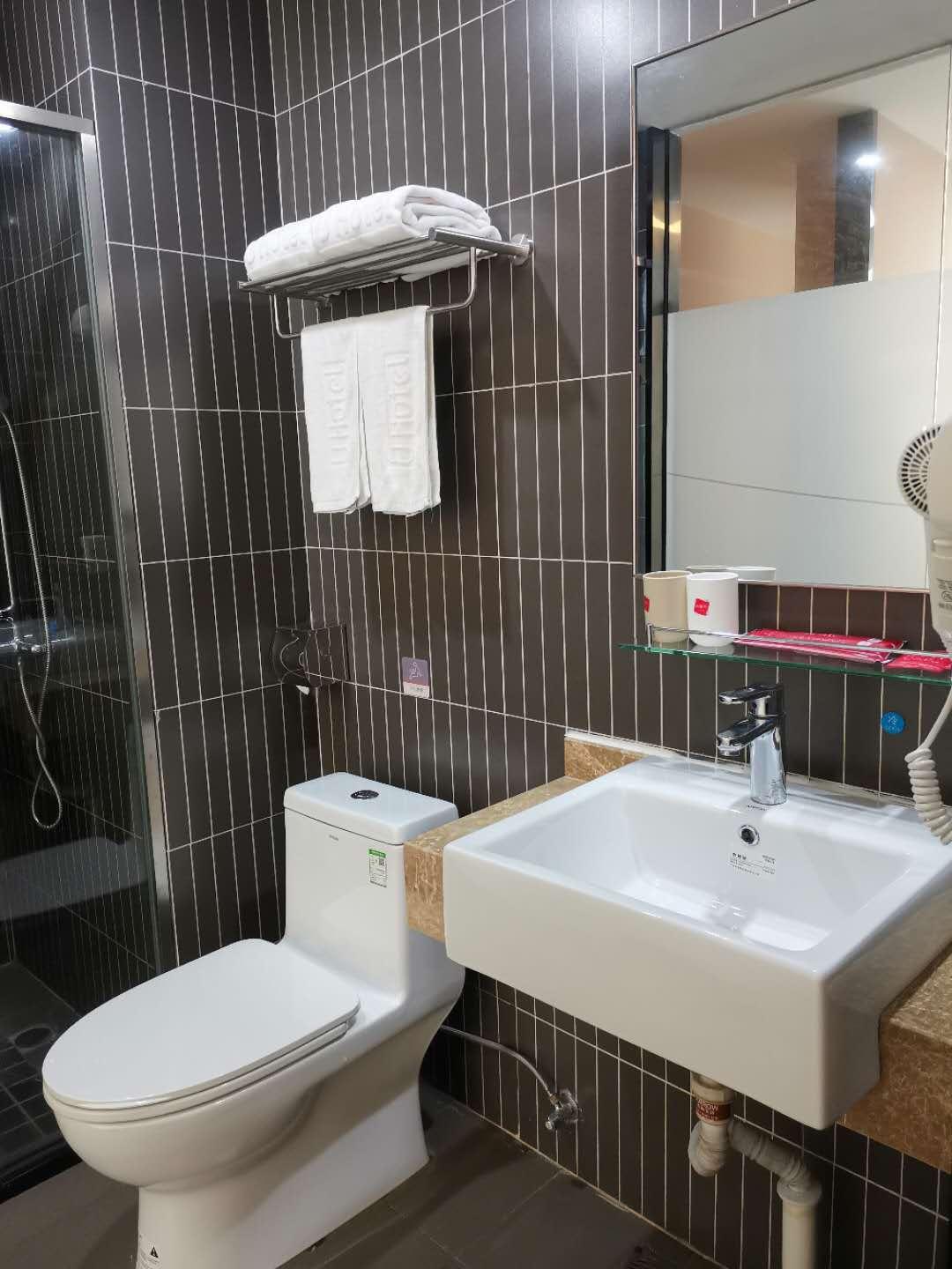 Shangkeyou Hotel (Lipu Central Plaza store) 8/15
