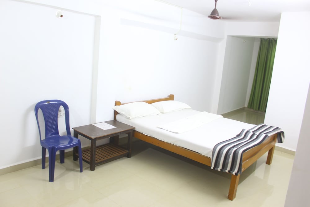 Poonam Village Resort 25/50
