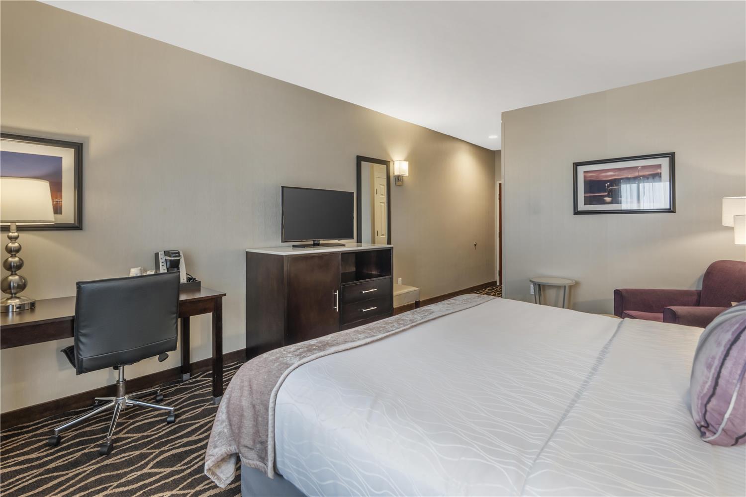 Best Western Plus Hotel at the Convention Center 11/51