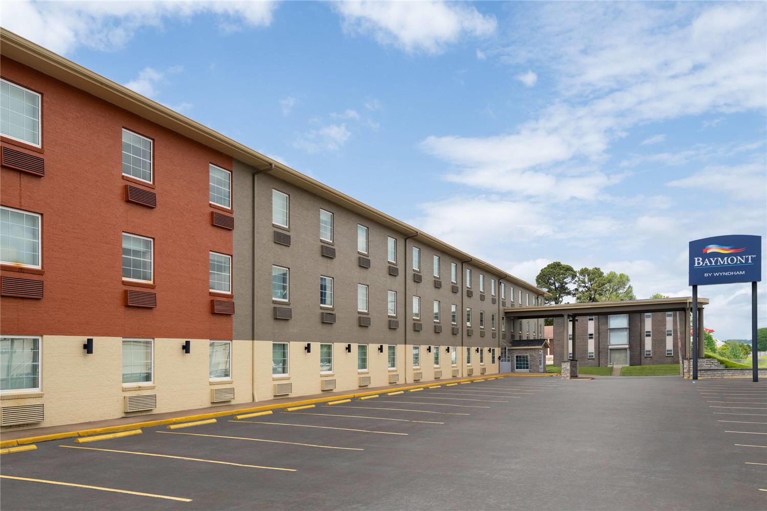 Baymont by Wyndham Jefferson City 11/11