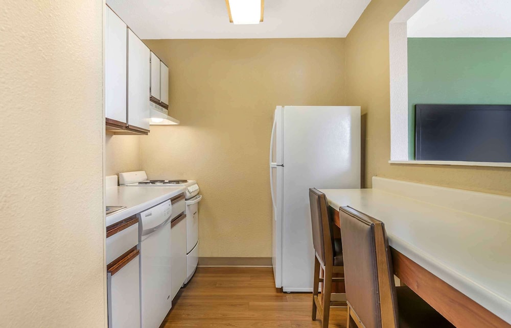 Extended Stay America - Detroit - Ann Arbor-University South 49/49