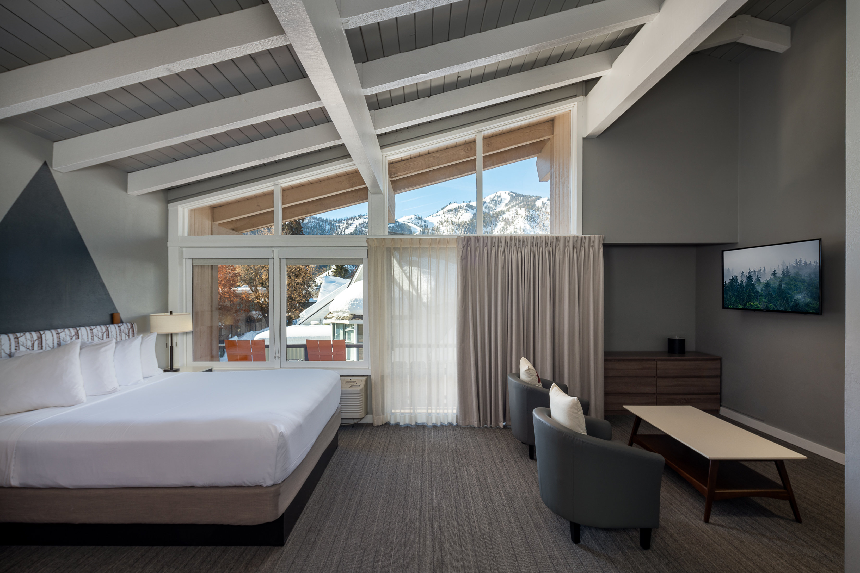 Tamarack Lodge 17/54