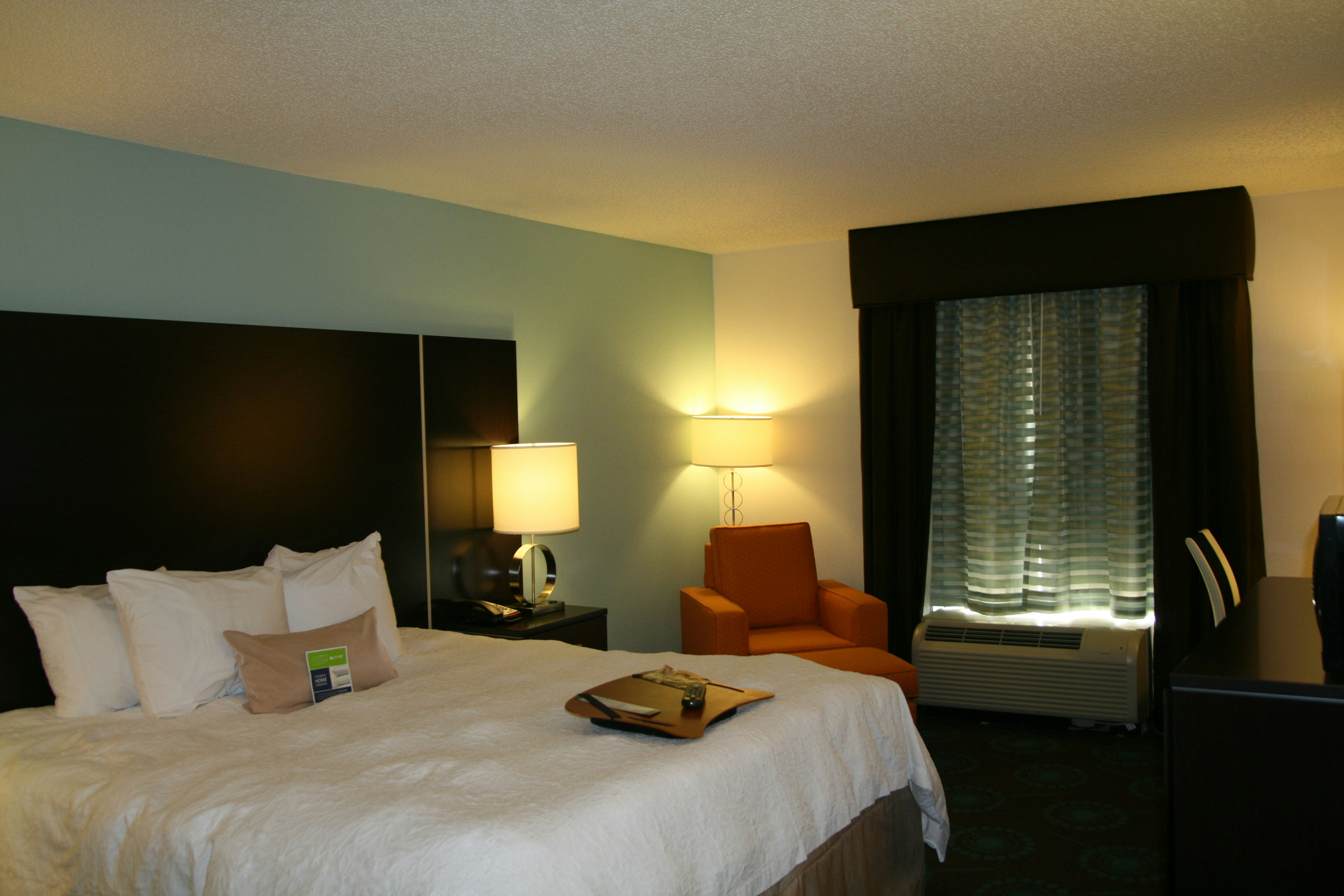 ROOM, KING BED