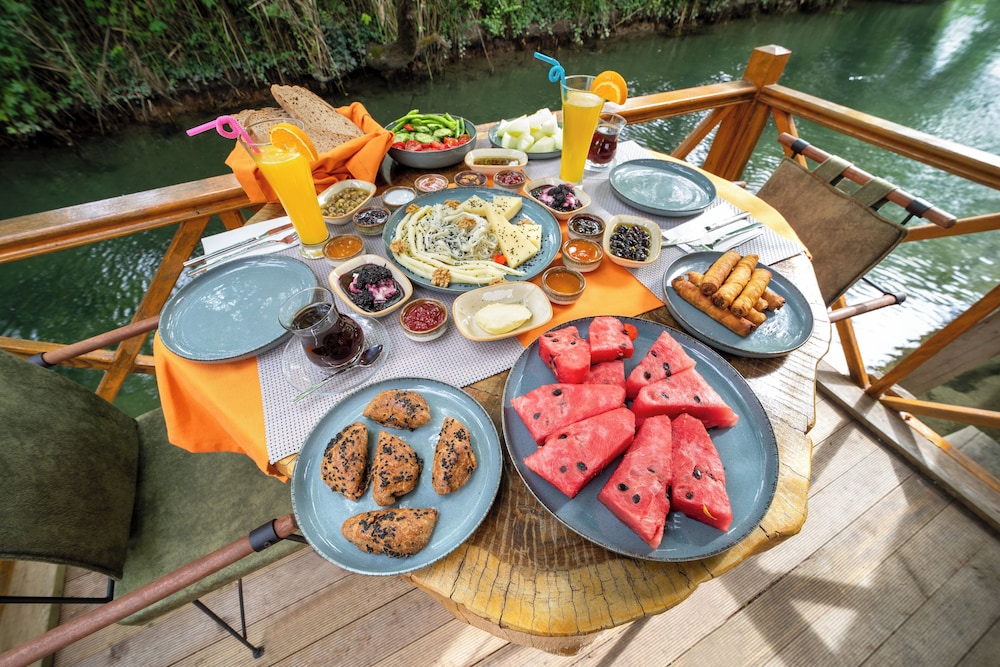 Orange Garden Hotel Akyaka، مرماريس 21/50