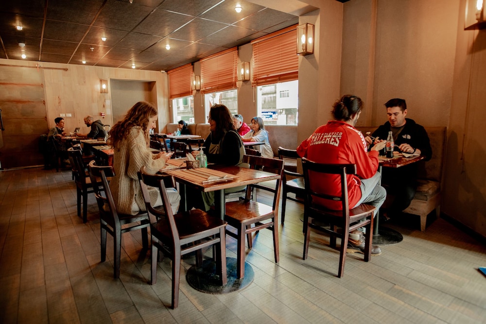 restaurant cafeteria