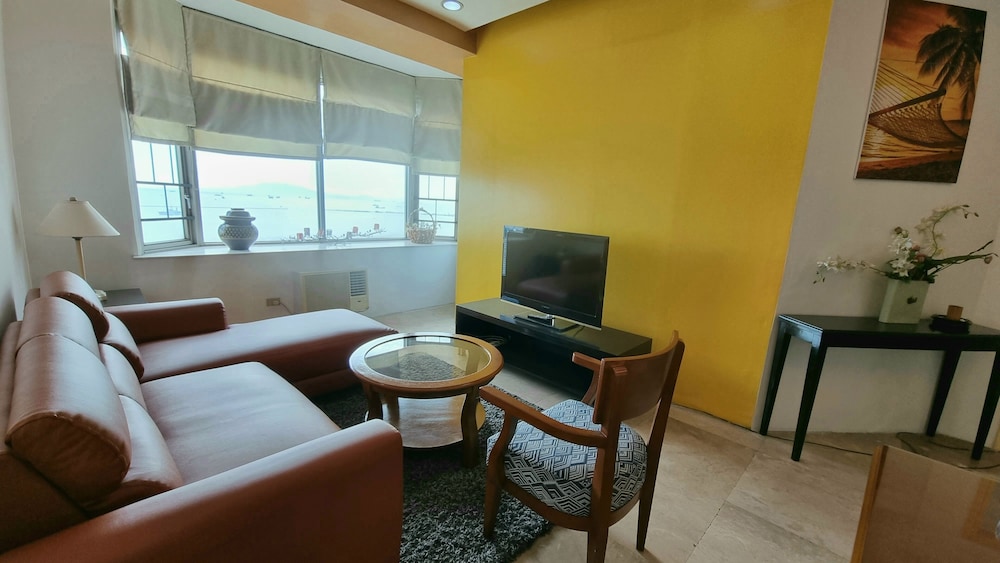Amazing Marina Residential Suites 30/50