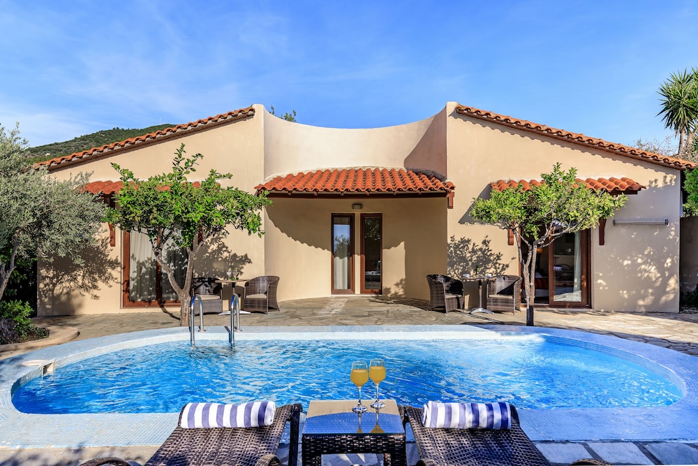 Skopelos Holidays Hotel in SKOPELOS