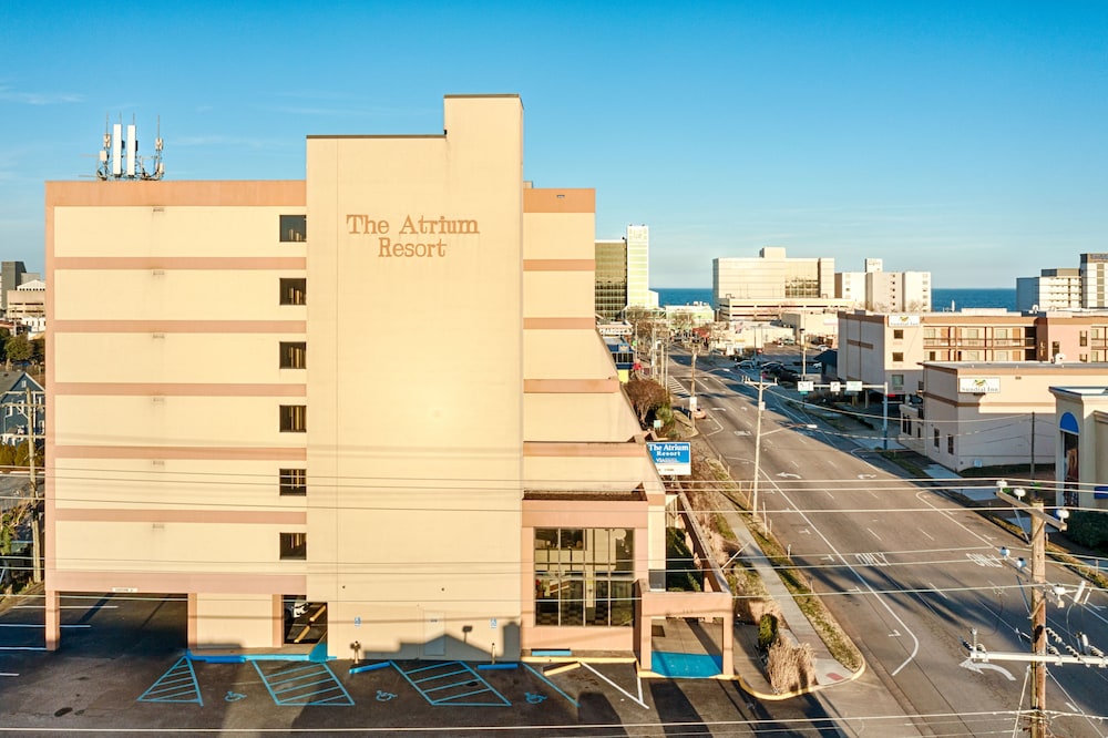 The Atrium Resort 6/36