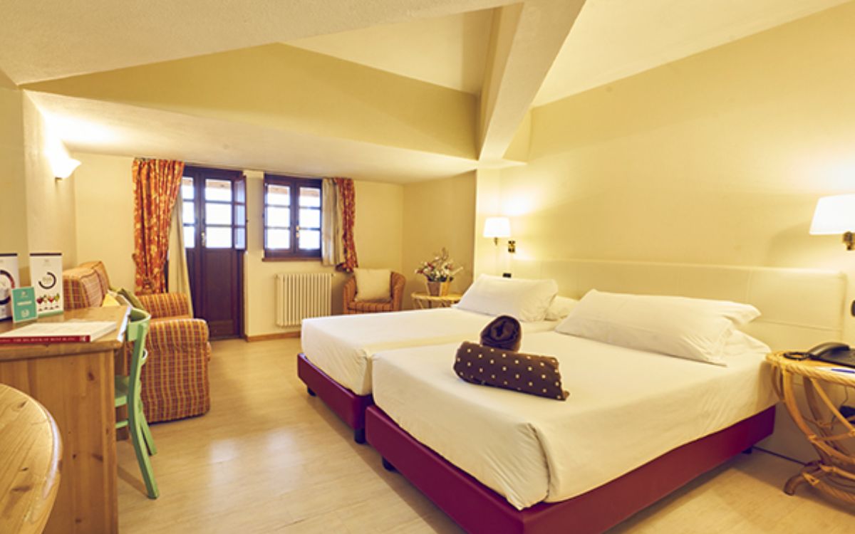 Comfort, Twin Beds