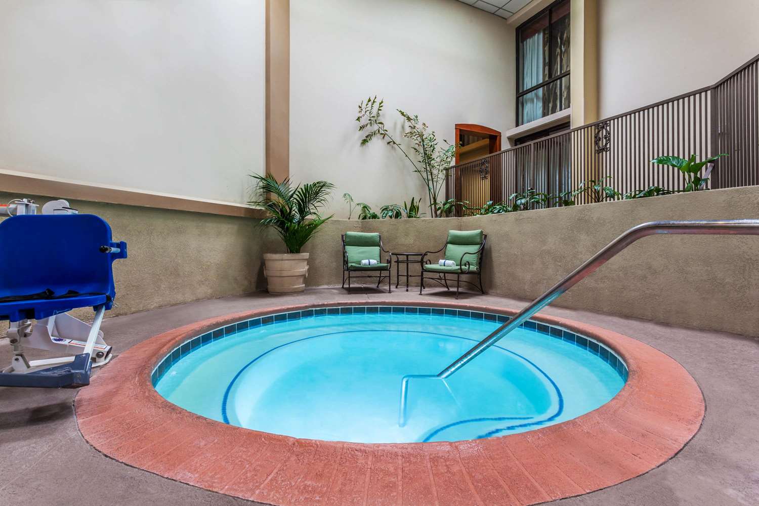 Wyndham Visalia 6/18