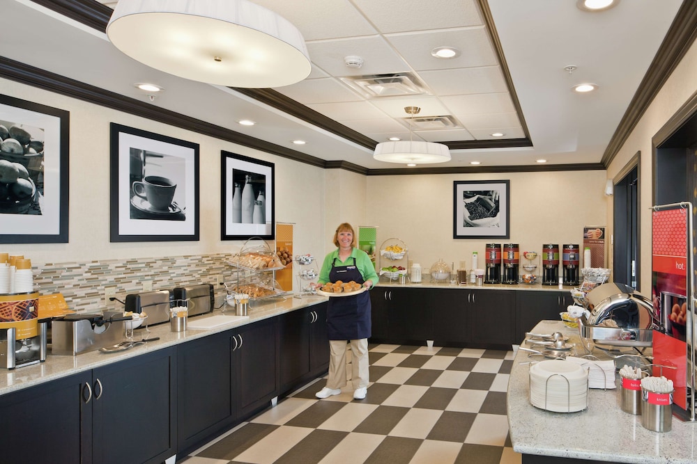 Hampton Inn And Suites Saginaw 33/45