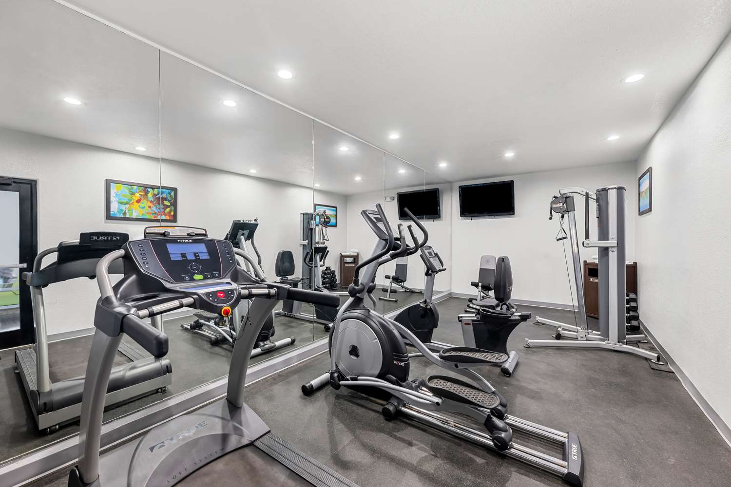 Best Western Palace Inn and Suites 7/12