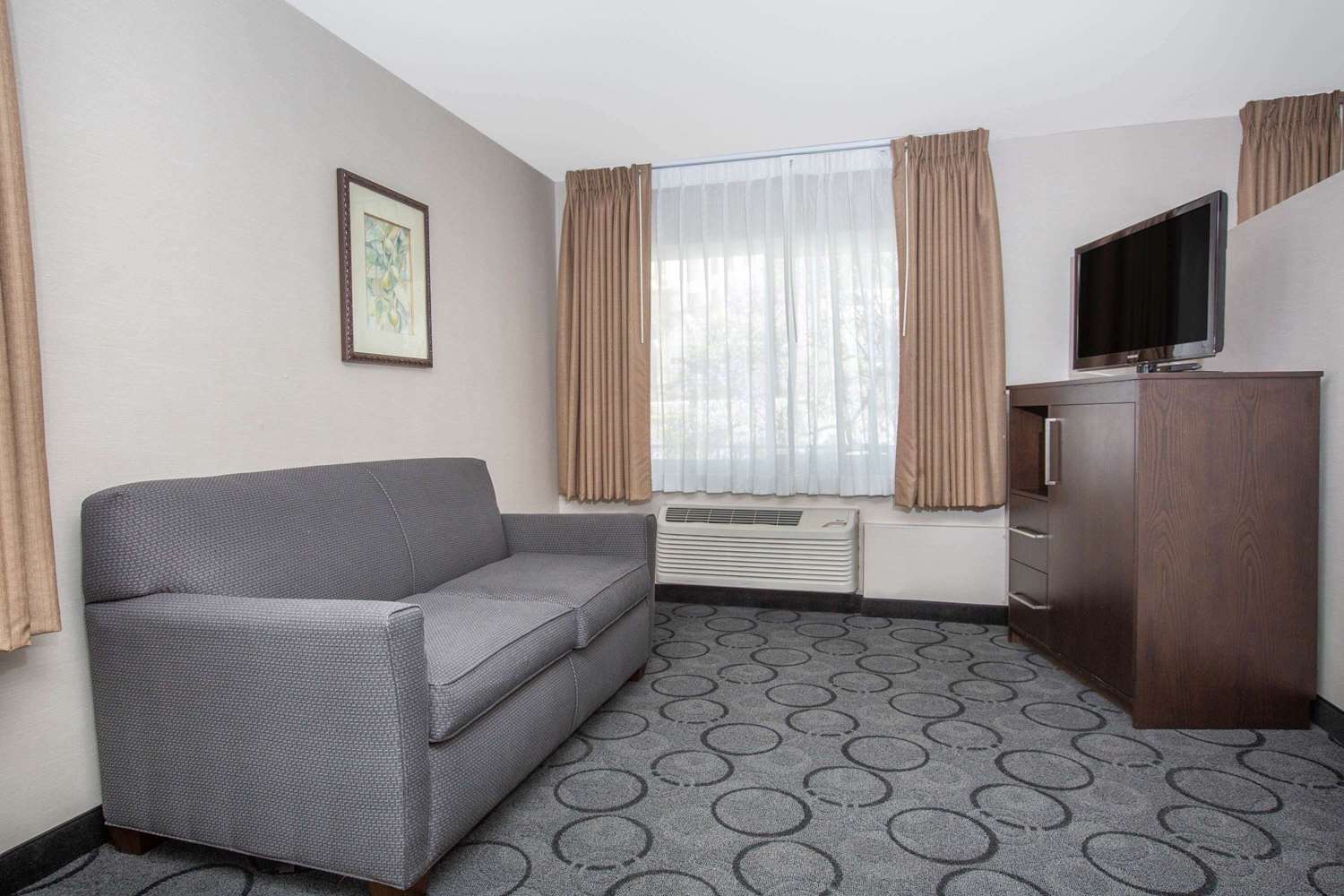 Baymont by Wyndham San Diego Downtown 8/14
