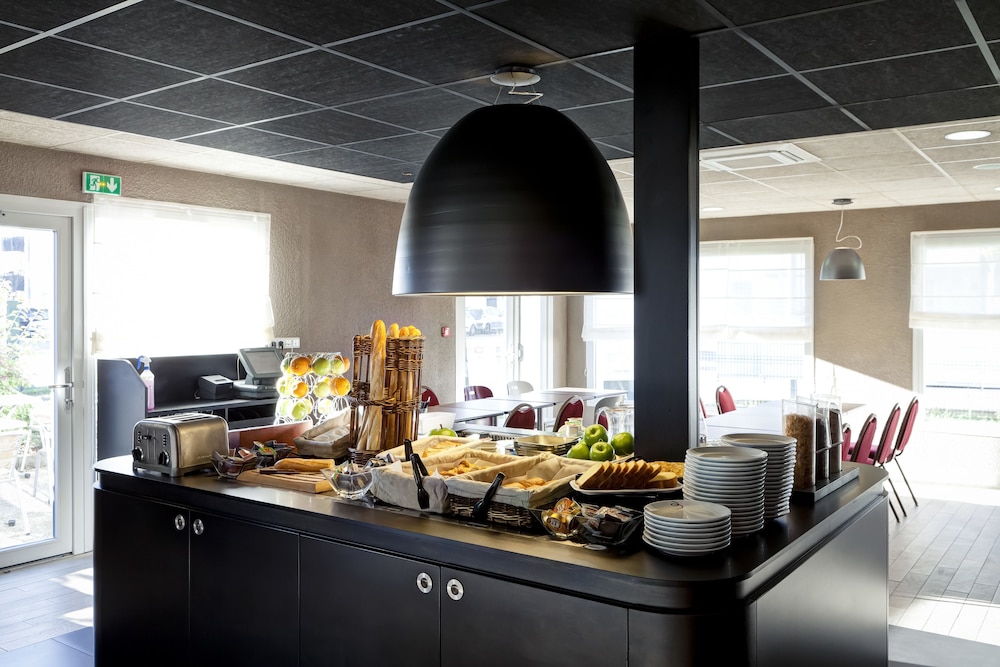Hotel Campanile Geneve - Aeroport/Palexpo 19/42