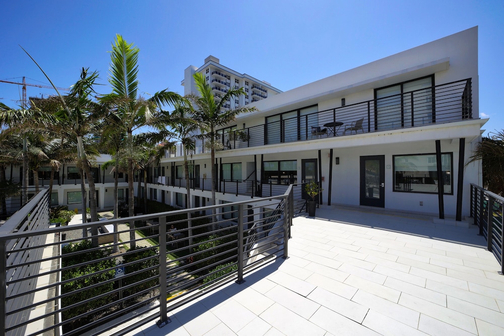Elita Hotel 8/60