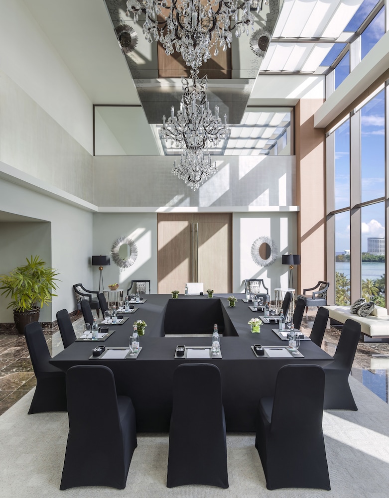 Dusit Thani Guam Resort 40/50