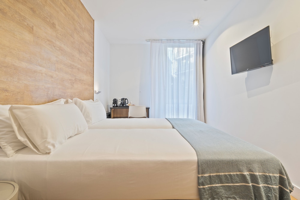 Colectia Hotel Ondarreta 9/38