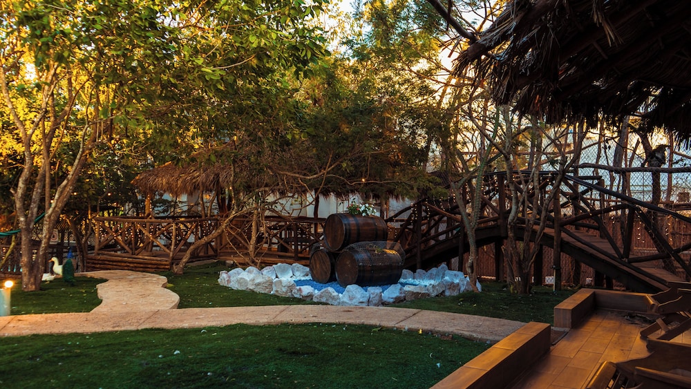 Palm Valley Cabins 37/50
